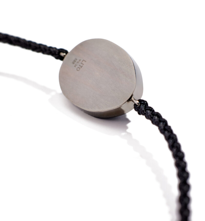 Small Andrea macrame diamond men's bracelet - Image 3